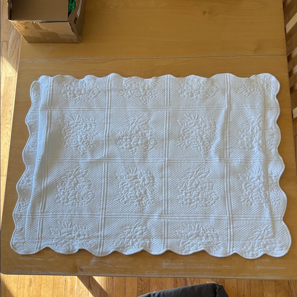 Vintage Martha Stewart White Matelasse pillow Sham Standard Quilted cottagecore